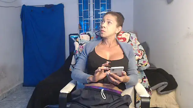 Snapshot of Antonella_borja chatting on November 2025 06:19:02 PM Antonella borja online show from November 2025 06:19:02 PM