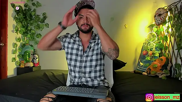 Snapshot of Jaxxon_ chatting on January 2025 02:00:02 PM Jaxxon online show from January 2025 02:00:02 PM