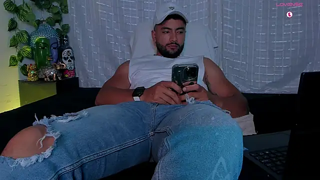 Snapshot of Jaxxon_ chatting on September 2025 12:00:02 AM Jaxxon online show from September 2025 12:00:02 AM