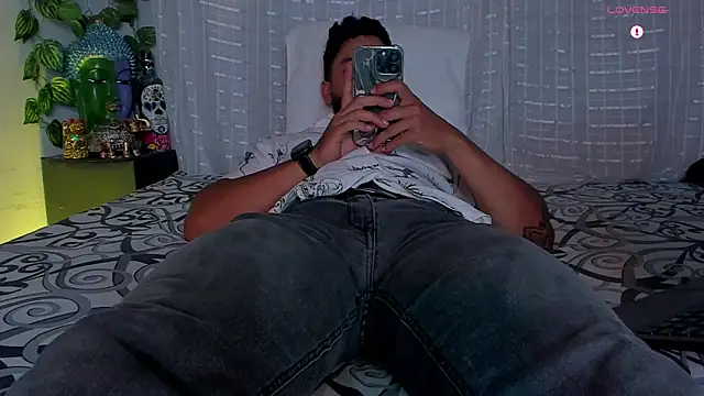 Snapshot of Jaxxon_ chatting on September 2025 12:26:02 AM Jaxxon online show from September 2025 12:26:02 AM