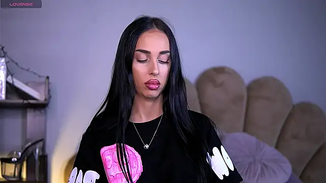 Snapshot of KairaAndrews chatting on February 2025 07:38:01 PM KairaAndrews online show from February 2025 07:38:01 PM