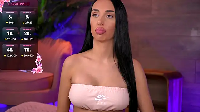 Snapshot of KairaAndrews chatting on October 2025 06:50:02 PM KairaAndrews online show from October 2025 06:50:02 PM