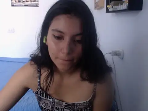 HannaKlein online show from March 2025 01:47:01 PM