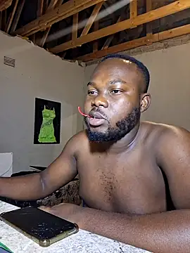 Snapshot of LaughRiotX chatting on November 2025 10:09:02 PM LaughRiotX online show from November 2025 10:09:02 PM