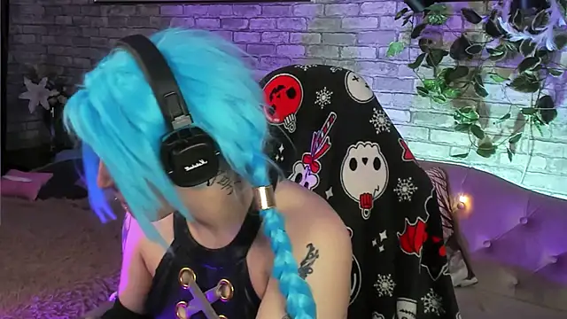 Alex Howell online show from January 2025 08:44:01 PM