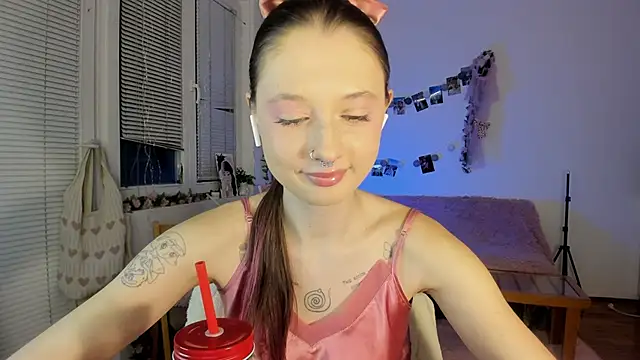 Jenny darling love online show from January 2025 07:08:01 PM