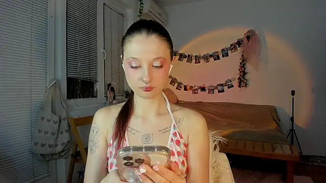 Jenny darling love online show from February 2025 07:03:01 PM