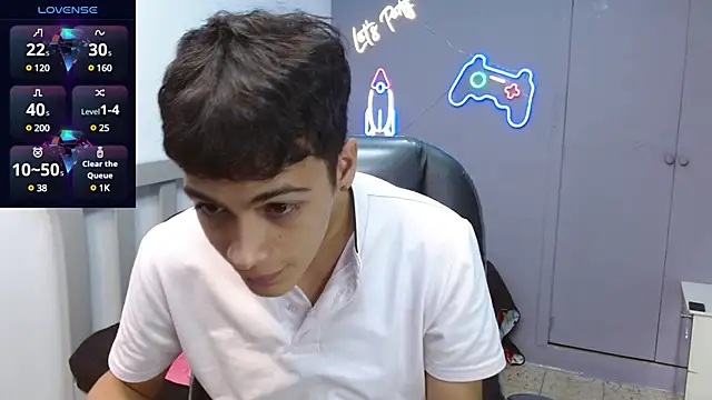 Snapshot of SkinnyBoy_ chatting on January 2025 03:21:01 PM SkinnyBoy online show from January 2025 03:21:01 PM