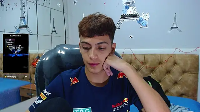 Snapshot of SkinnyBoy_ chatting on March 2025 03:39:01 PM SkinnyBoy online show from March 2025 03:39:01 PM
