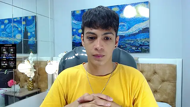 SkinnyBoy  online show from September 2025 12:32:02 PM