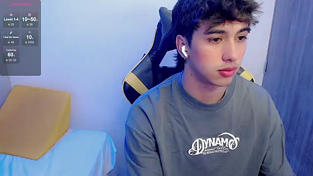 Snapshot of Jake_tripp chatting on October 2025 03:26:02 AM Jake tripp online show from October 2025 03:26:02 AM