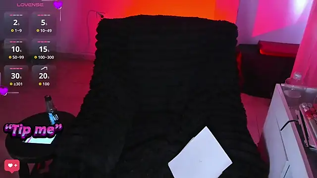 bonnie moon  online show from October 2025 08:38:01 PM