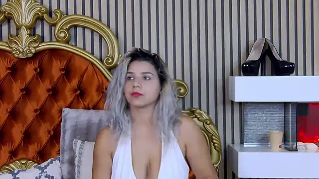 Snapshot of SweetMissXXX chatting on October 2025 06:35:02 AM SweetMissXXX online show from October 2025 06:35:02 AM