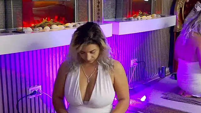 Snapshot of SweetMissXXX chatting on November 2025 08:47:01 AM SweetMissXXX online show from November 2025 08:47:01 AM