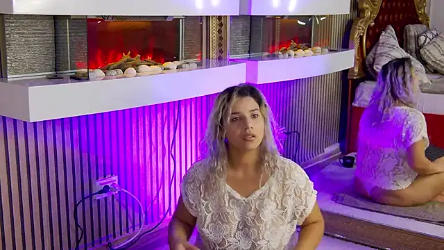 Snapshot of SweetMissXXX chatting on November 2025 11:21:01 AM SweetMissXXX online show from November 2025 11:21:01 AM