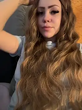 Highschoolpussy online show from January 2025 02:10:01 PM