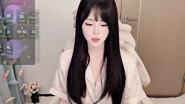 Snapshot of Mini-X chatting on November 2025 10:43:02 PM Mini-X online show from November 2025 10:43:02 PM