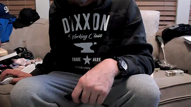 JohnnyKorrupt  online show from October 2025 09:32:01 AM