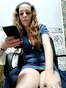 Amira 17 online show from March 2025 07:20:02 PM