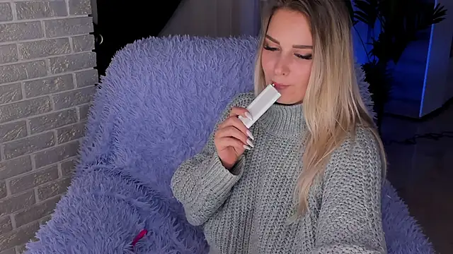 KittiLiza online show from January 2025 09:51:02 PM