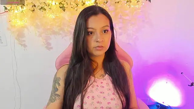 Snapshot of Sweet_Chloe06 chatting on November 2025 11:15:01 PM Sweet Chloe06 online show from November 2025 11:15:01 PM