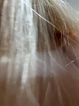 Lolitaxlola online show from September 2025 12:10:01 PM