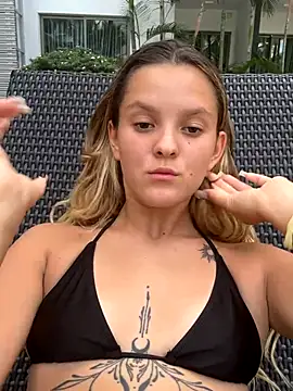 LeonaLoveFuck online show from September 2025 03:41:02 AM