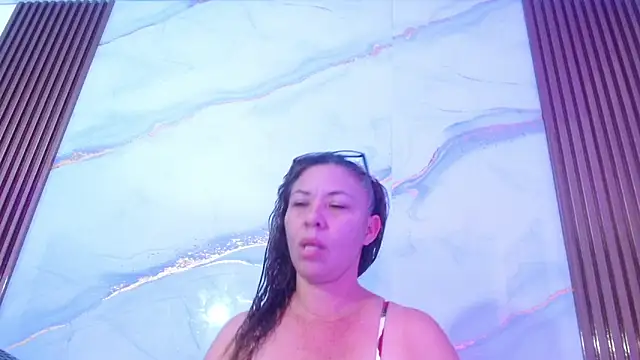 ARTEMIZA LOVE  online show from September 2025 12:29:01 PM
