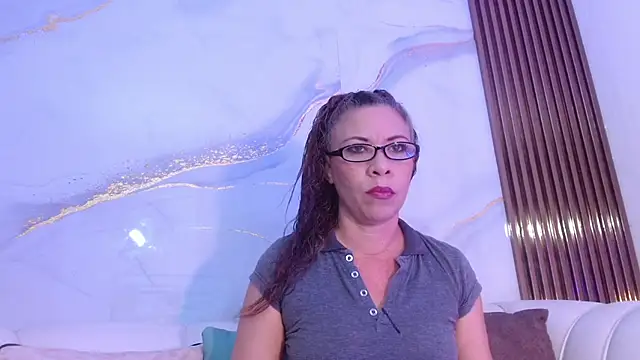 ARTEMIZA LOVE  online show from September 2025 12:30:01 PM