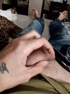 Snapshot of AndreiDts92 chatting on October 2025 09:10:02 PM AndreiDts92 online show from October 2025 09:10:02 PM