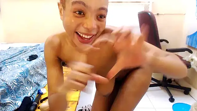 Snapshot of CaramelDelux27 chatting on February 2025 10:13:02 AM CaramelDelux27 online show from February 2025 10:13:02 AM