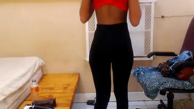 Snapshot of CaramelDelux27 chatting on February 2025 06:42:01 AM CaramelDelux27 online show from February 2025 06:42:01 AM