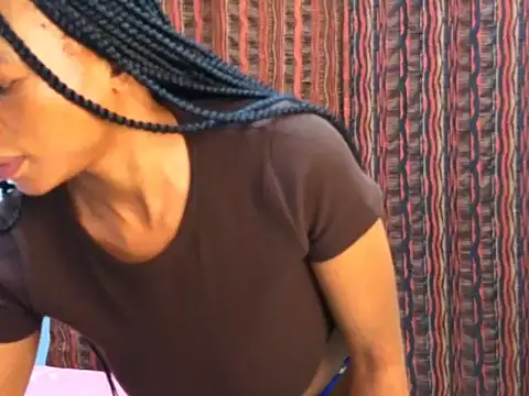 Snapshot of CaramelDelux27 chatting on September 2025 01:28:01 AM CaramelDelux27 online show from September 2025 01:28:01 AM