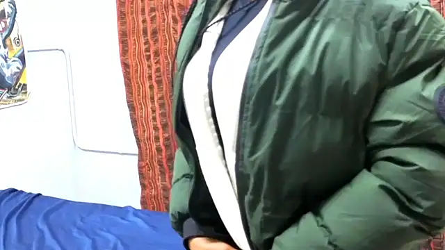 Snapshot of CaramelDelux27 chatting on September 2025 05:09:01 AM CaramelDelux27 online show from September 2025 05:09:01 AM