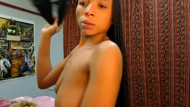 Snapshot of CaramelDelux27 chatting on October 2025 11:05:01 PM CaramelDelux27 online show from October 2025 11:05:01 PM