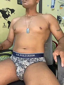 Snapshot of loveboyrp chatting on November 2025 12:38:01 PM loveboyrp online show from November 2025 12:38:01 PM