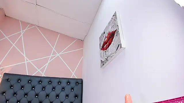 Miia Diiaz online show from February 2025 07:06:02 PM