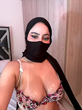 Snapshot of amaal_ chatting on October 2025 05:56:01 PM amaal online show from October 2025 05:56:01 PM