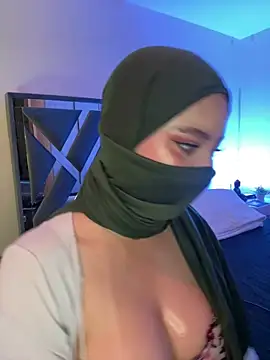 Snapshot of amaal_ chatting on October 2025 01:24:02 AM amaal online show from October 2025 01:24:02 AM