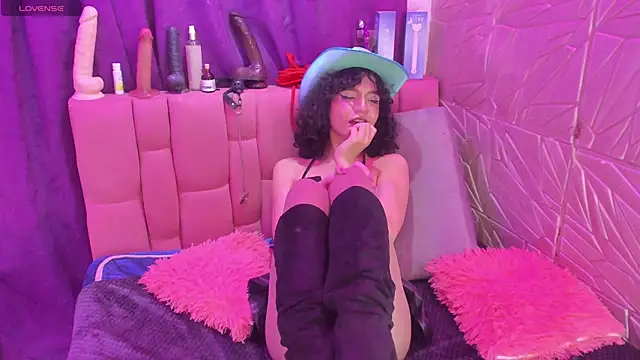 Snapshot of Angellike_doll chatting on October 2025 04:31:02 AM Angellike doll online show from October 2025 04:31:02 AM