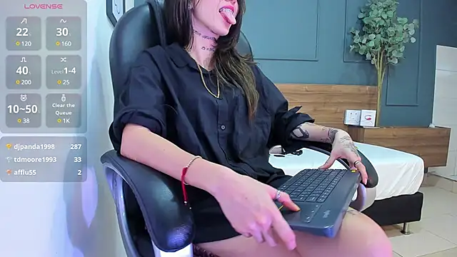 megan morgan01 online show from December 2024 03:00:02 PM
