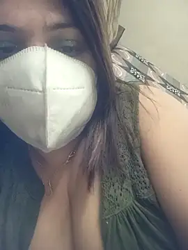 Snapshot of Naughty-Trisha chatting on November 2025 05:29:01 AM Naughty-Trisha online show from November 2025 05:29:01 AM