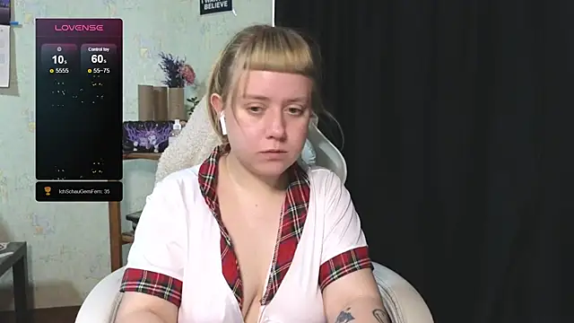 Snapshot of June_shy0 chatting on October 2025 06:48:01 AM June shy0 online show from October 2025 06:48:01 AM