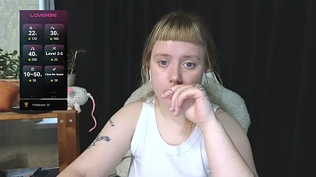 Snapshot of June_shy0 chatting on November 2025 06:57:01 AM June shy0 online show from November 2025 06:57:01 AM