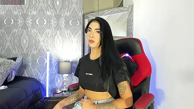 Snapshot of AriRobert_ chatting on November 2025 04:25:01 AM AriRobert online show from November 2025 04:25:01 AM