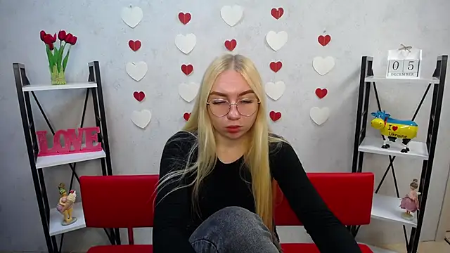 BeatriceFly online show from December 2024 06:10:02 AM