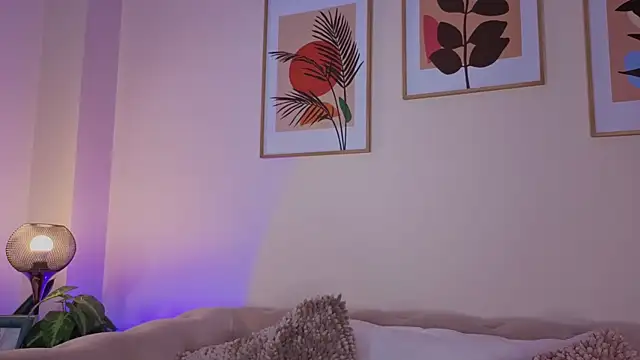 DahianaWalcott online show from October 2025 07:34:01 PM