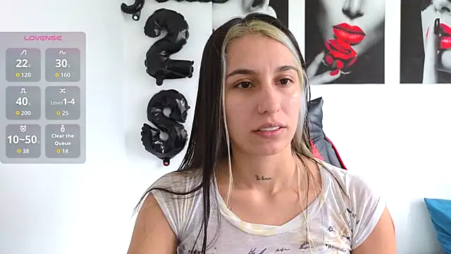 tammyandrade  online show from October 2025 03:31:01 PM