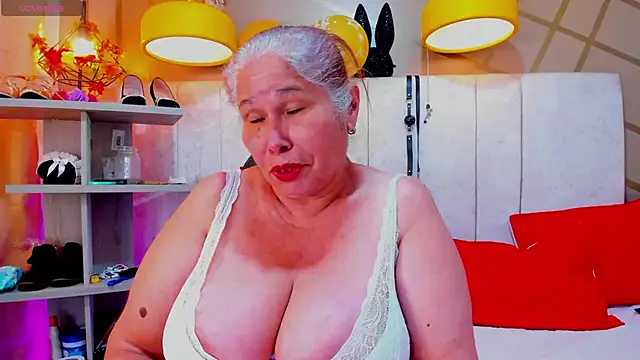 girl amada online show from January 2025 04:39:01 PM