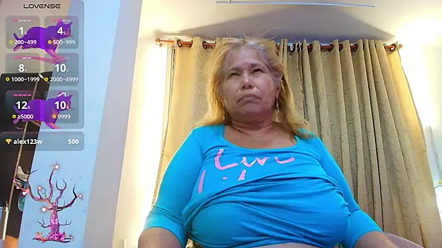 Snapshot of girl_amada chatting on October 2025 08:57:02 AM girl amada online show from October 2025 08:57:02 AM